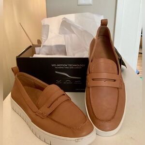 Vionic Uptown Loafer (like new)